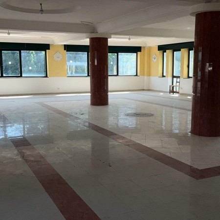 Affittasi locale commerciale -