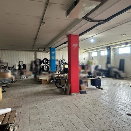 Affittasi locale commerciale c