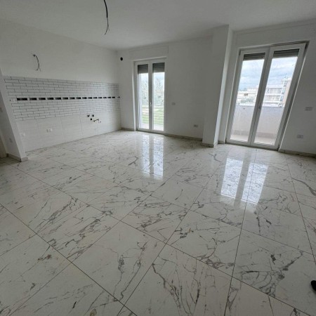 Vendesi appartamento di nuova 