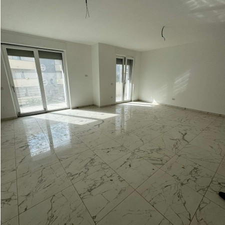 Vendesi appartamento di nuova 