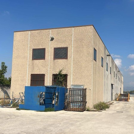 Affittasi capannone industrial