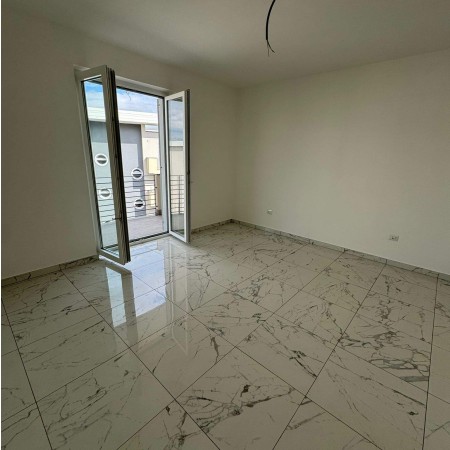 Vendesi appartamento di nuova 