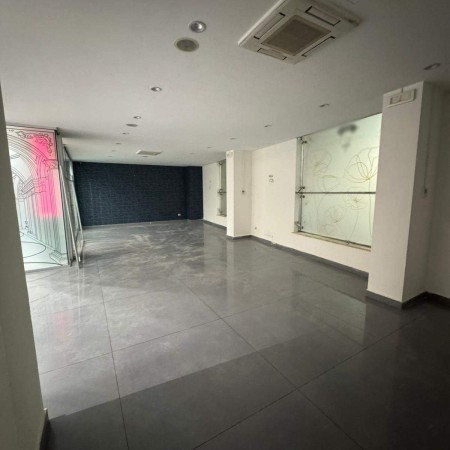 Affittasi locale commerciale -