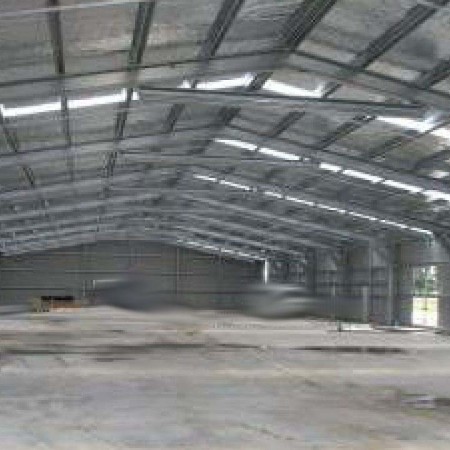 Vendesi Capannone Agnano