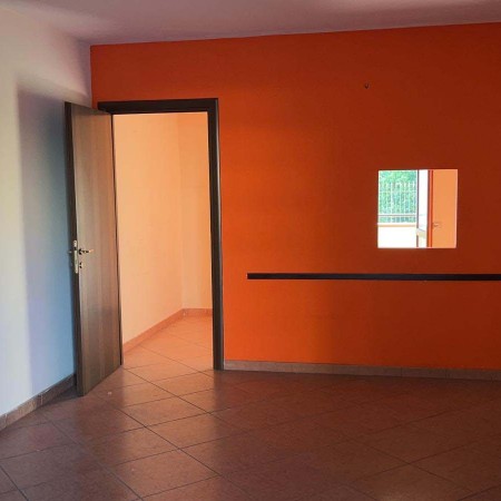 Vendesi ufficio ad uso investi