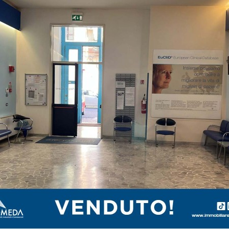 Vendesi laboratorio Napoli - A
