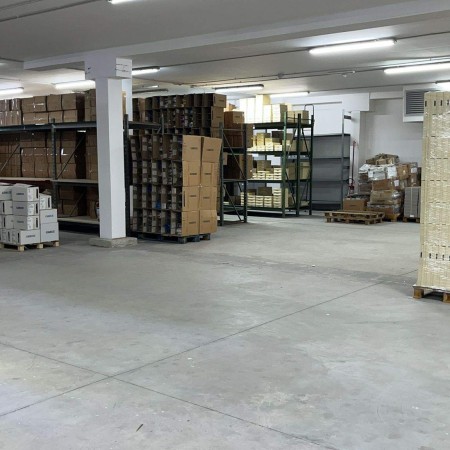 Vendesi capannone industriale 