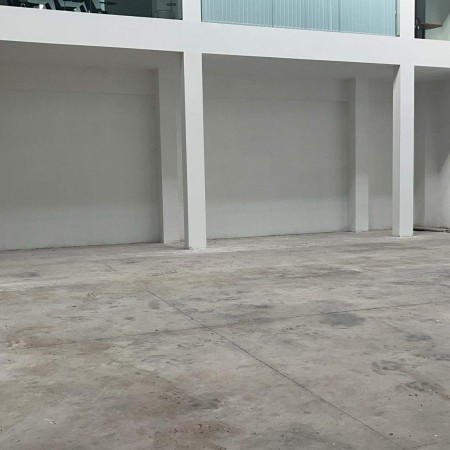 Fittasi locale commerciale Tev