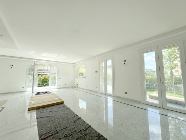 Riferimento 1M1500 - Appartamento in Vendita a Viareggio