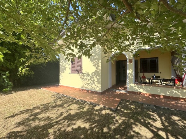 Riferimento 2F2531 - Casa Indipendente in Vendita a Torre Del Lago Puccini