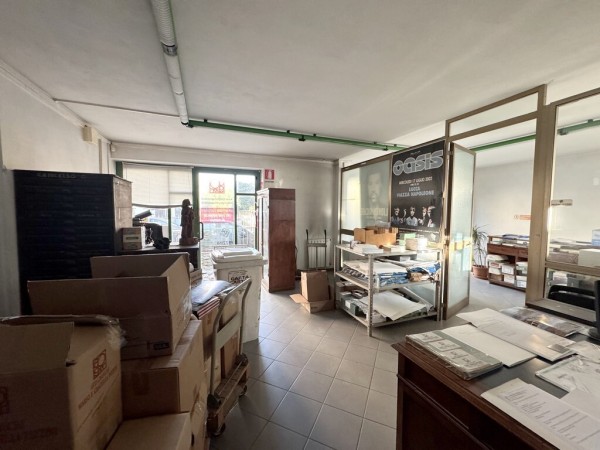 Riferimento 1E4502 - Locale Commerciale in Vendita a Viareggio