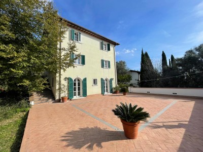 Dettagli immobile Villa for Sale in Pietrasanta