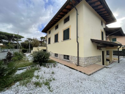 Focette – in vendita bella v...
