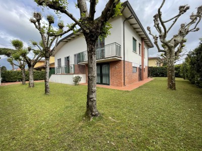 Marina di Pietrasanta – in v...