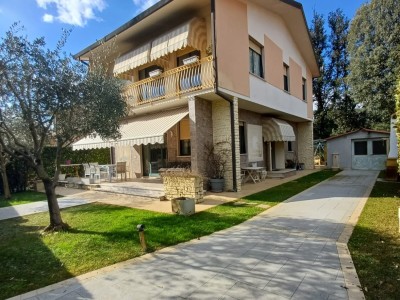 Forte dei Marmi - In affitto e...