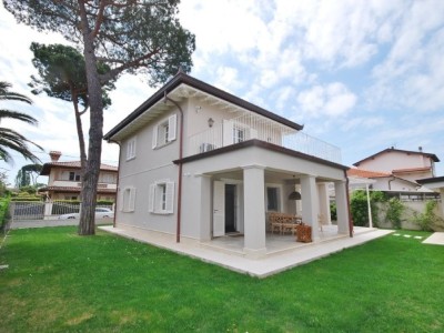 Dettagli immobile Villa in Affitto a Pietrasanta