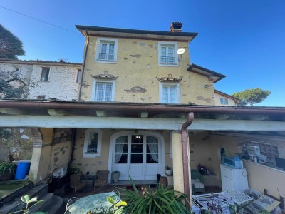 Rustico in stile toscano, con ...