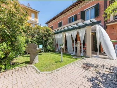 Marina di Pietrasanta Villa bi...