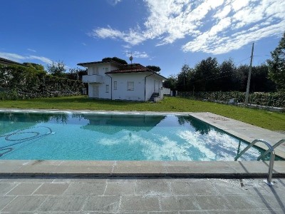 Marina di Pietrasanta – Tonf...