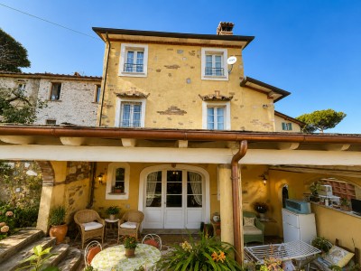 Rustico in stile toscano, con ...