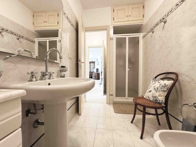 Dettagli immobile Two-family Villa for Sale in Pietrasanta
