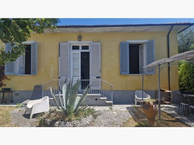 Delightful villa in a central ...