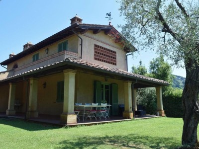 Dettagli immobile Casale in Vendita a Camaiore