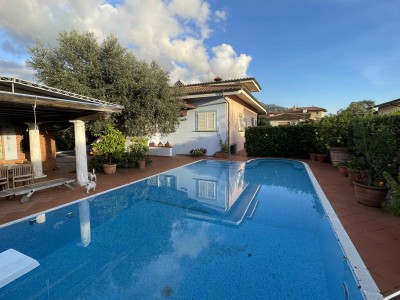 Villa singola con piscina