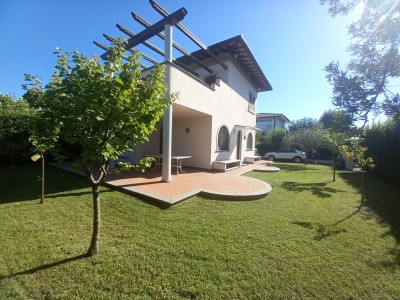 Marina di pietrasanta – in a