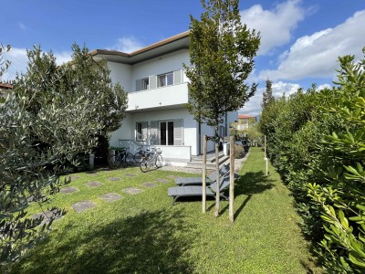 Dettagli immobile Villa Bifamiliare in Vendita a Pietrasanta