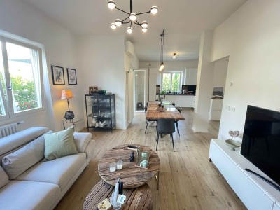 Villa bifamiliare completament...