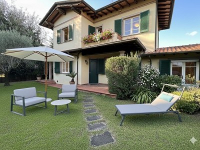 Marina di pietrasanta villa in