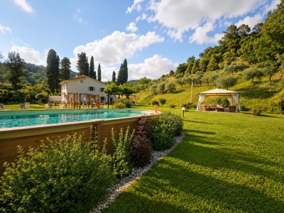 Villa panoramica con piscina t...