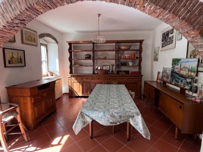 Terratetto lungo fiume