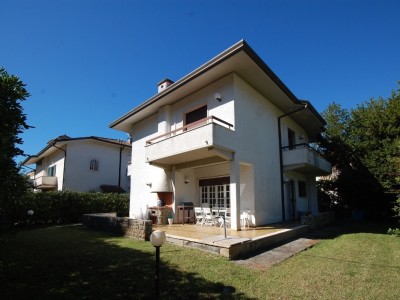 villa singola Fiumetto