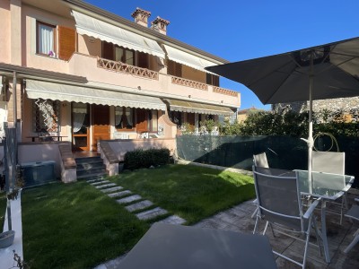 Dettagli immobile Villetta A Schiera in Vendita a Pietrasanta