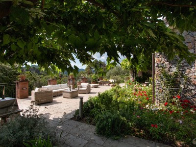 Vezzano ligure – in affitto 