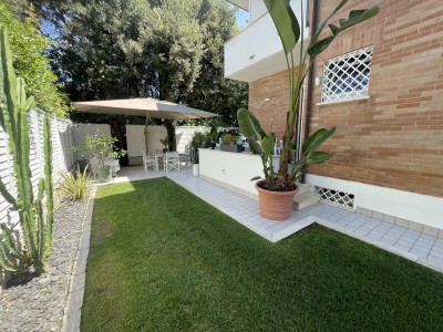 Dettagli immobile Villa Bifamiliare in Vendita a Pietrasanta