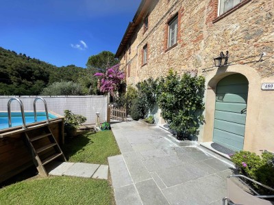 Dettagli immobile Casale in Vendita a Camaiore