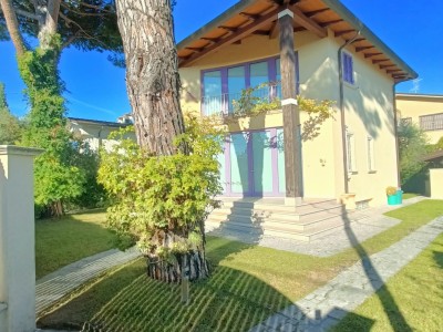 MARINA DI PIETRASANTA – ESCL...