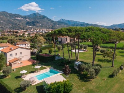 Dettagli immobile Villa in Affitto a Pietrasanta