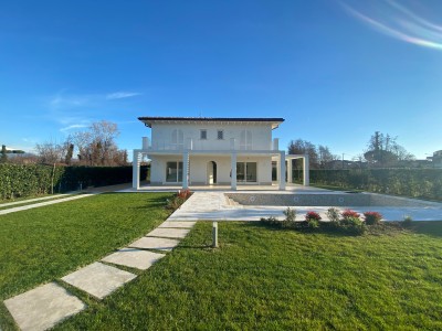 Dettagli immobile Villa in Affitto a Pietrasanta