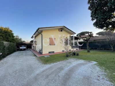 Dettagli immobile Villa in Vendita a Pietrasanta