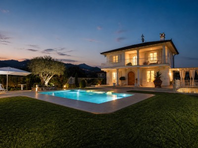 Pietrasanta (Vaiana) – Splen...