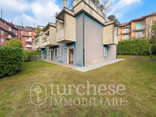 QUADRILOCALE CON GIARDINO PERI