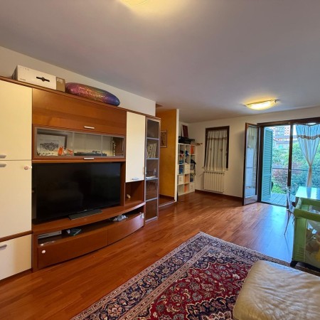 Elegante Villa a Schiera Ristr