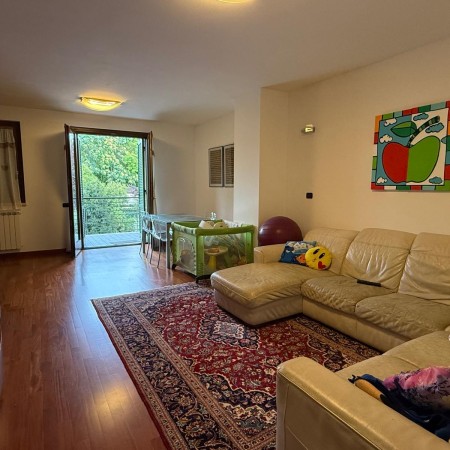 Elegante Villa a Schiera Ristr