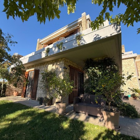 Elegante Villa su Quattro Live