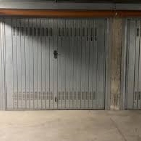 AMPIO GARAGE