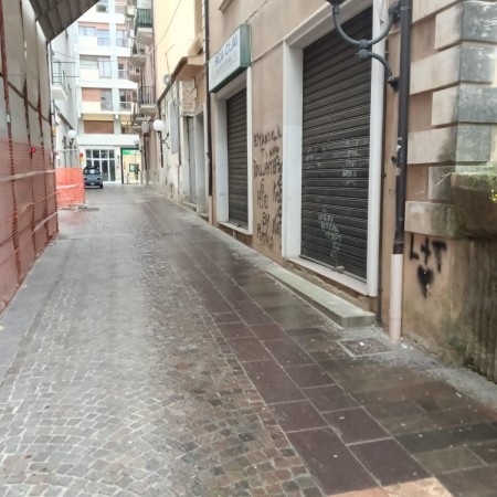 COSENZA LOCALE COMMERCIALE A 2